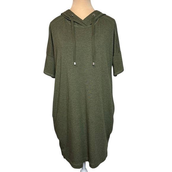 Cable & Gauge Dresses & Skirts - Cable & Gauge (EUC) Green Hooded Short Sleeve Midi Dress/Cover-up Size Large